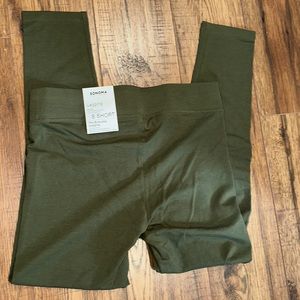 NWT Size Small Short Sonoma Khaki Green Leggings. New with tags